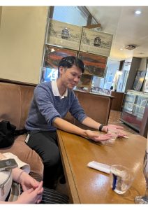 永田さん安藤さん、藤木D ＋ 若手２人で、沖縄のOOOO師の喫茶店に行ったそうです。