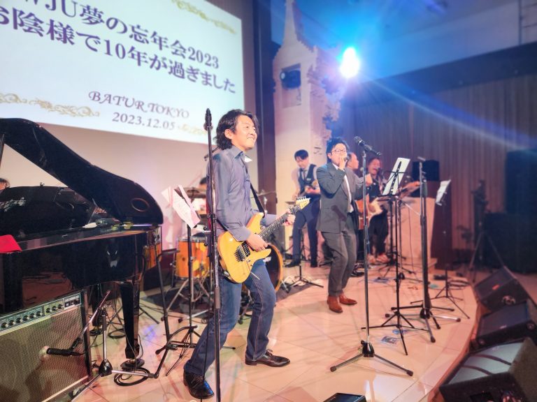 こんな感じだといろいろ書けるかも。あとは、人に届く詞でなければ誰も見向きもしないので、そこはセンスなのでしょうね。だから、お金の取れる仕事をする人しない人。そこはコンサルティングと一緒だわ。