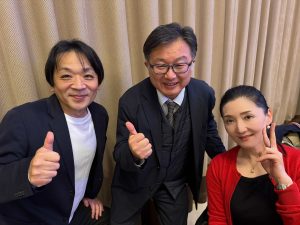 メールをいただました。写真には、７０人メールの会 経営愛の伝道師 井上さんが。伝道師なのでどこにでも行くのね。