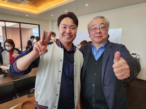 そう、勉強して勉強して勉強することです。勉強したもの勝ちです。彼の職業人としての未来が素晴らしいものでありますように。
