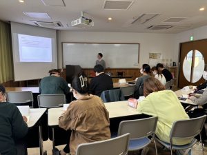 介護現場の職員さん向けの研修コースがスタートしました。