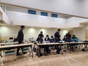 まあ、突然、東京からコンサルタントなる人が来たので、静まりかえっていた感じでしたかね（笑）。