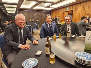 言われた通り3月の経営協のセミナーで受講したのち、その内容に「電気が走った」と仰っていました。