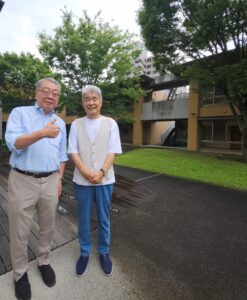 この方は、聡明で、勉強家で、哲学者で、不撓不屈で、溢れるエネルギーで常に行動していて、でも、顔の奥には優しさと慈悲が溢れている方でした。（← 会ったことが無い人でした。← 私がここまで表現することはありません。）