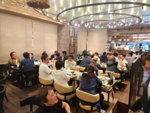 NO２道場の最後の懇親会です。みんな、かなり仲良くなりました。