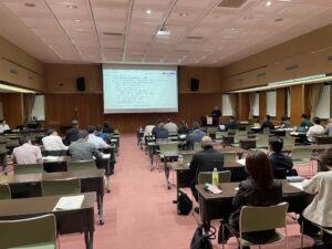 これから20年で決着がつくので、今、経営者の人、これから経営者の人も大変なことだなと思いますね。