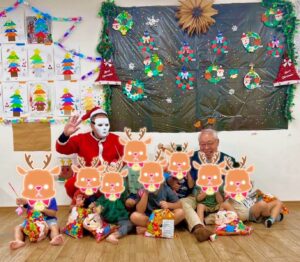 今日は、静かにしてましょうかね、、、。