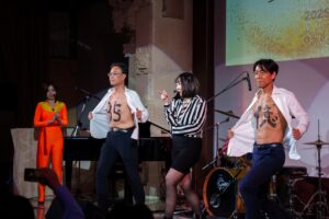 その時は、法人の玄関に、この写真を展示して下さいね。