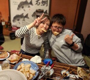 で、昨日と言えばこの２人。二人は、世の中に笑いを届けることを使命としています（んっ？？何者？）。