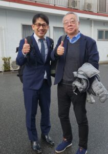 ６代目鞄持ちさんです。今日、デビュー戦でした。