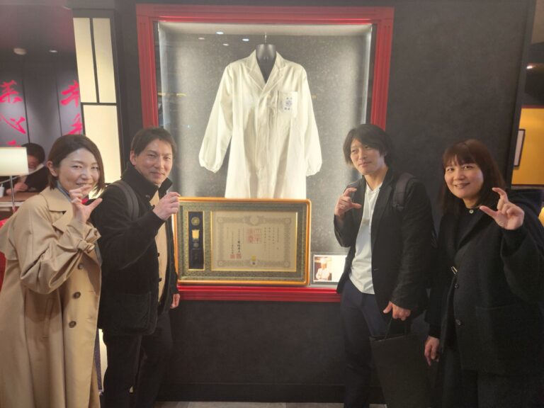 と、なれば、あとは記念撮影しないわけには行かないのでね。