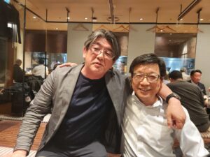 今月もお約束のごとく、真誠界の前田理事長に捕まって、お二人で、即興で小芝居をしていました。