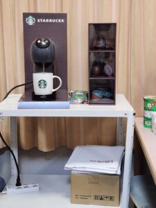 昨日は、猿か鹿か狸か雉か狐か鼠か栗鼠か猪かもののけ姫しかいない山を一つふたつ抜けて、病院内にスタバを誘致した医療法人さんでした。