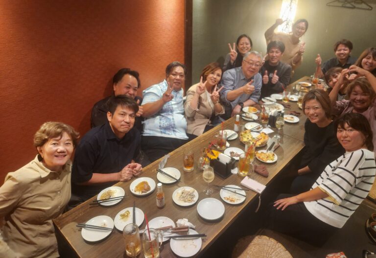 今日の夜は、沖縄県のお客様の、琉球の街さんとどりーむさんの職員さんとOKKの２人と私で、懇親会です。