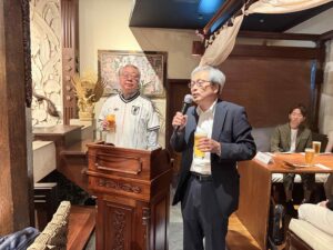 東京に戻りました。今日は、私の番で、飛行機が１時間半の遅れで東京へ。合計２時間の遅れになりました。