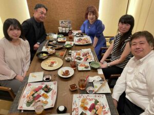 ５代目鞄持ちさんが、エリザベスさんと初対面に。