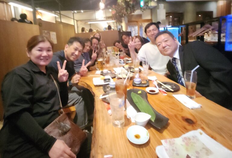 真誠会さんをお招きして、意見交換会という名の飲み会です。