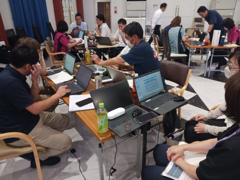 午前中は、若手の研修会です。で、午後からは、管理職研修です。法人から選抜された２０名です。